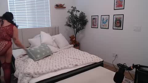 Snapshot of sagehaven chatting on December 2024 10:51:01 PM Sage online show from December 2024 10:51:01 PM