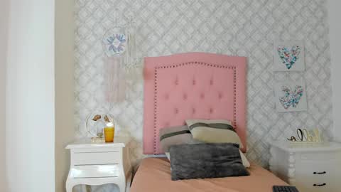 Cattleya online show from March 2025 12:04:02 PM