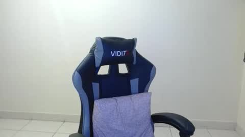 Sahaliefox  online show from December 2025 11:34:02 PM