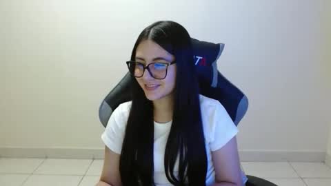 Sahaliefox  online show from January 2026 08:10:02 PM