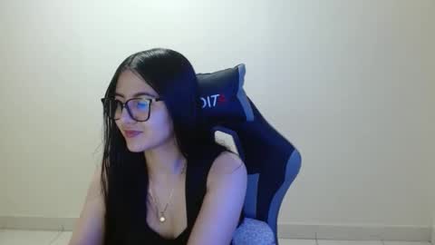 Sahaliefox  online show from January 2026 08:47:02 PM