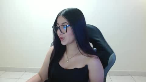 Snapshot of sahaliefox_ chatting on April 2026 01:52:02 PM Sahaliefox online show from April 2026 01:52:02 PM