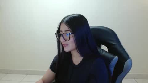 Snapshot of sahaliefox_ chatting on April 2026 02:33:01 PM Sahaliefox online show from April 2026 02:33:01 PM