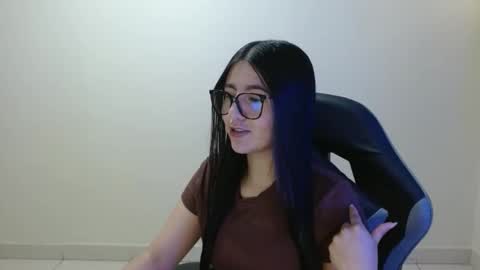 Snapshot of sahaliefox_ chatting on May 2026 02:12:02 PM Sahaliefox online show from May 2026 02:12:02 PM