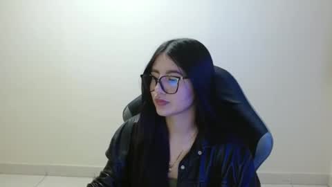 Snapshot of sahaliefox_ chatting on May 2026 08:25:01 PM Sahaliefox online show from May 2026 08:25:01 PM