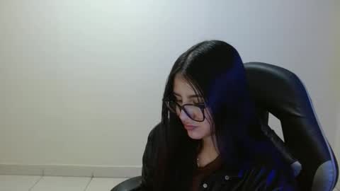 Snapshot of sahaliefox_ chatting on May 2026 09:45:01 PM Sahaliefox online show from May 2026 09:45:01 PM