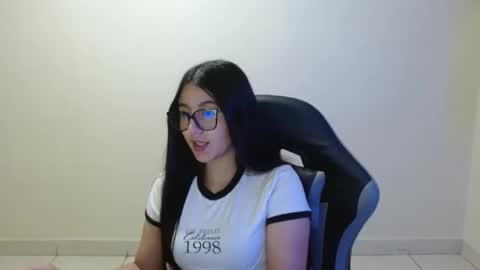 Snapshot of sahaliefox_ chatting on May 2026 11:33:02 PM Sahaliefox online show from May 2026 11:33:02 PM