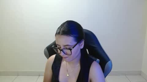 Snapshot of sahaliefox_ chatting on May 2026 09:43:01 PM Sahaliefox online show from May 2026 09:43:01 PM
