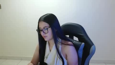 Snapshot of sahaliefox_ chatting on May 2026 09:11:02 PM Sahaliefox online show from May 2026 09:11:02 PM