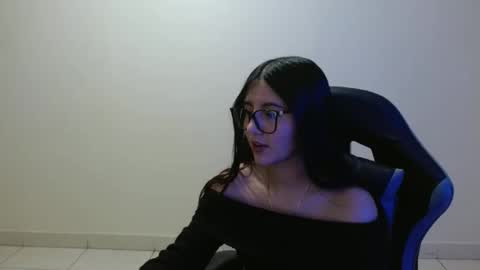 Snapshot of sahaliefox_ chatting on May 2026 09:23:02 PM Sahaliefox online show from May 2026 09:23:02 PM