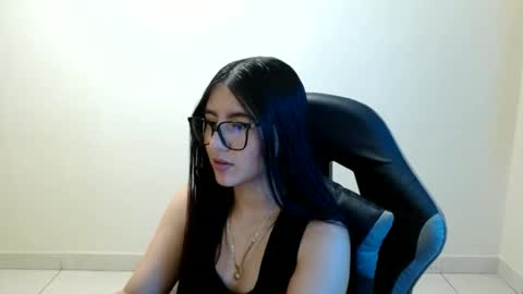 Snapshot of sahaliefox_ chatting on June 2026 06:33:02 PM Sahaliefox online show from June 2026 06:33:02 PM