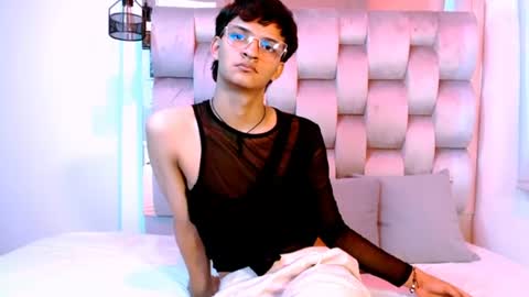 Snapshot of sahircharm chatting on June 2026 06:00:02 PM sahircharm online show from June 2026 06:00:02 PM