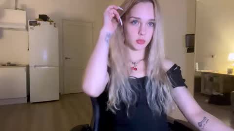 Sofia online show from November 2025 11:15:01 PM