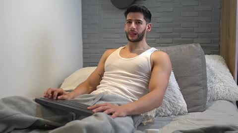 saimon  online show from January 2025 02:24:02 AM