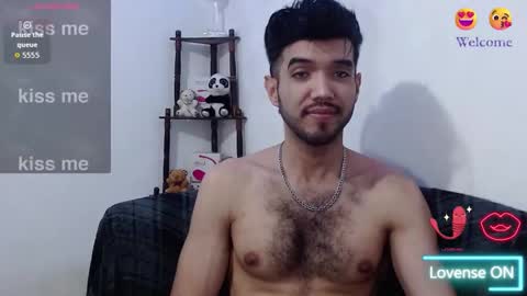 Snapshot of saint_castle chatting on October 2025 01:28:01 AM Saint Castle online show from October 2025 01:28:01 AM