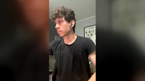 Snapshot of saint_nott chatting on April 2026 01:50:01 PM saint_nott online show from April 2026 01:50:01 PM