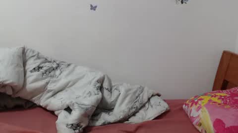 Snapshot of sallie_ chatting on July 2026 07:05:02 PM naomi online show from July 2026 07:05:02 PM