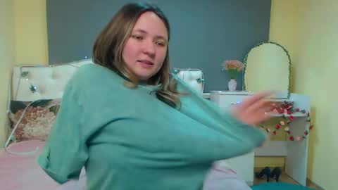 Snapshot of sallyverda chatting on April 2026 03:02:01 AM Sally online show from April 2026 03:02:01 AM
