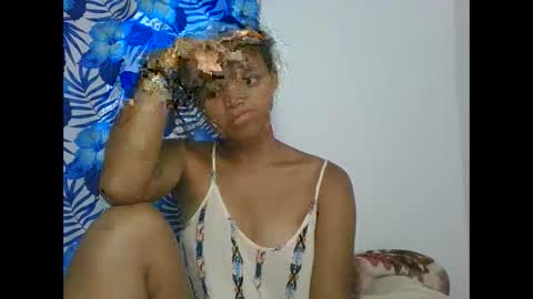 Snapshot of sallywett chatting on February 2025 05:43:01 PM SallyWett online show from February 2025 05:43:01 PM