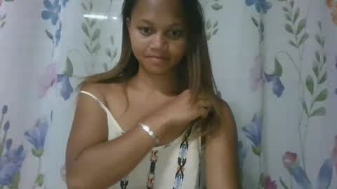 Snapshot of sallywett chatting on January 2026 06:33:01 PM SallyWett online show from January 2026 06:33:01 PM