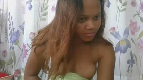 Snapshot of sallywett chatting on February 2026 07:40:01 AM SallyWett online show from February 2026 07:40:01 AM