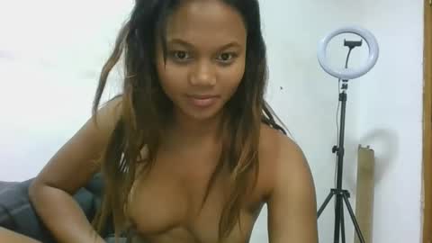Snapshot of sallywett chatting on May 2026 07:41:02 PM SallyWett online show from May 2026 07:41:02 PM