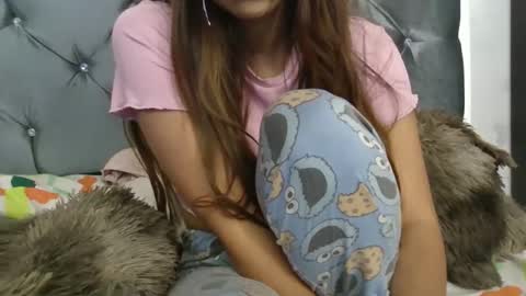 Snapshot of salome_parra21 chatting on May 2026 03:02:02 AM salome_parra21 online show from May 2026 03:02:02 AM