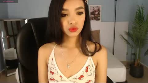 Snapshot of salome_veles chatting on June 2026 08:01:02 PM salome_veles online show from June 2026 08:01:02 PM