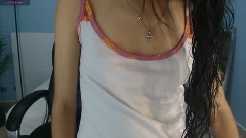 Snapshot of salome_veles chatting on June 2026 06:50:01 PM salome_veles online show from June 2026 06:50:01 PM