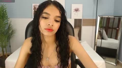 Snapshot of salome_veles chatting on June 2026 10:03:02 PM salome_veles online show from June 2026 10:03:02 PM
