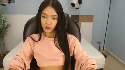 Snapshot of salome_veles chatting on July 2026 08:15:02 PM salome_veles online show from July 2026 08:15:02 PM