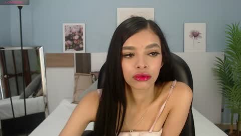 Snapshot of salome_veles chatting on July 2026 05:44:02 PM salome_veles online show from July 2026 05:44:02 PM