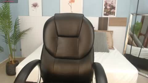 Snapshot of salome_veles chatting on July 2026 05:33:02 PM salome_veles online show from July 2026 05:33:02 PM
