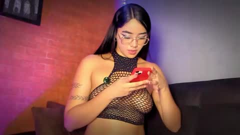 Snapshot of salome_villas_ chatting on June 2026 12:32:02 AM SALOME online show from June 2026 12:32:02 AM