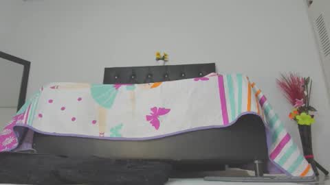Snapshot of salomeswet chatting on May 2026 10:28:02 PM martina online show from May 2026 10:28:02 PM