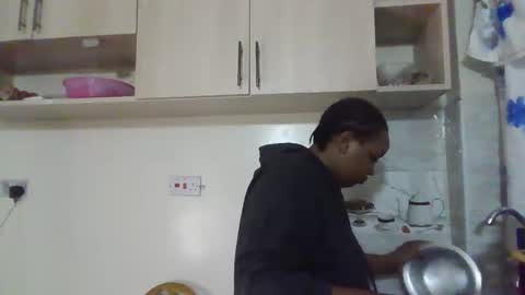 salty_surprise_ online show from December 2025 04:33:01 PM