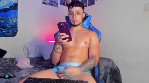   online show from December 2025 01:02:02 AM