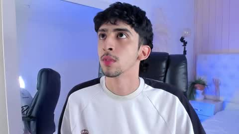 Snapshot of salvatore_monterey chatting on October 2025 08:53:02 PM salvatore online show from October 2025 08:53:02 PM