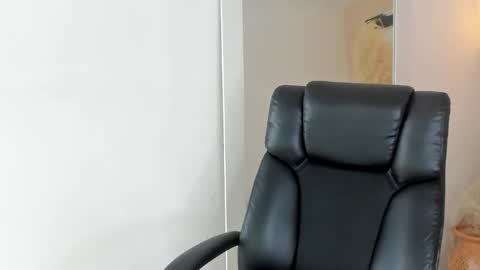 Snapshot of salvatore_monterey chatting on October 2025 08:53:02 PM salvatore online show from October 2025 08:53:02 PM