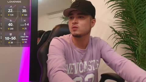 Salvatore  online show from September 2025 09:52:02 PM