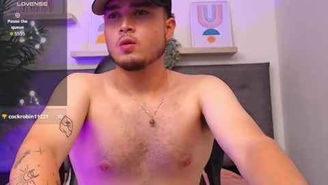 Salvatore  online show from October 2025 12:52:01 AM