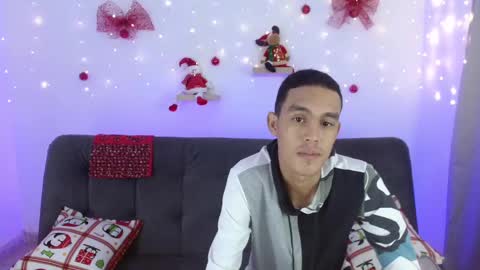 Snapshot of sam_17_cm chatting on December 2024 12:12:02 PM SAM AND BRENDA online show from December 2024 12:12:02 PM