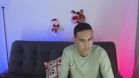 Snapshot of sam_17_cm chatting on January 2025 06:20:02 PM SAM AND BRENDA online show from January 2025 06:20:02 PM