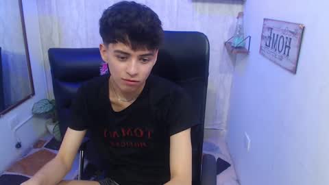 Snapshot of sam_daves chatting on January 2025 05:14:01 PM Sam online show from January 2025 05:14:01 PM