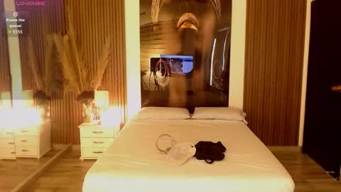 SAM MANSON online show from November 2025 03:23:01 PM