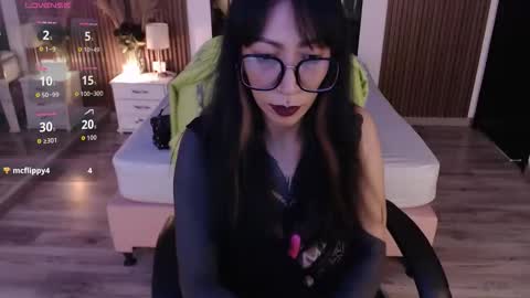 SAM MANSON online show from December 2025 04:03:02 PM