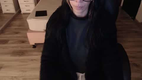 SAM MANSON online show from January 2026 12:00:01 PM