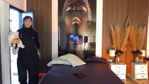 SAM MANSON online show from February 2026 11:58:02 AM