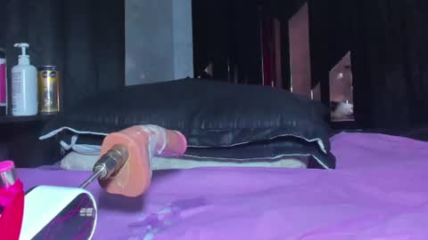 Snapshot of sam_naughty18 chatting on June 2026 02:24:02 AM sam_naughty18 online show from June 2026 02:24:02 AM
