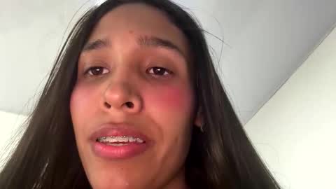 Snapshot of sam_robert17 chatting on March 2026 01:33:02 AM Samantha Roberts online show from March 2026 01:33:02 AM